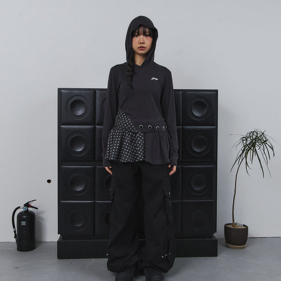 Tansanmagnesium Button Hood Layered One-Piece