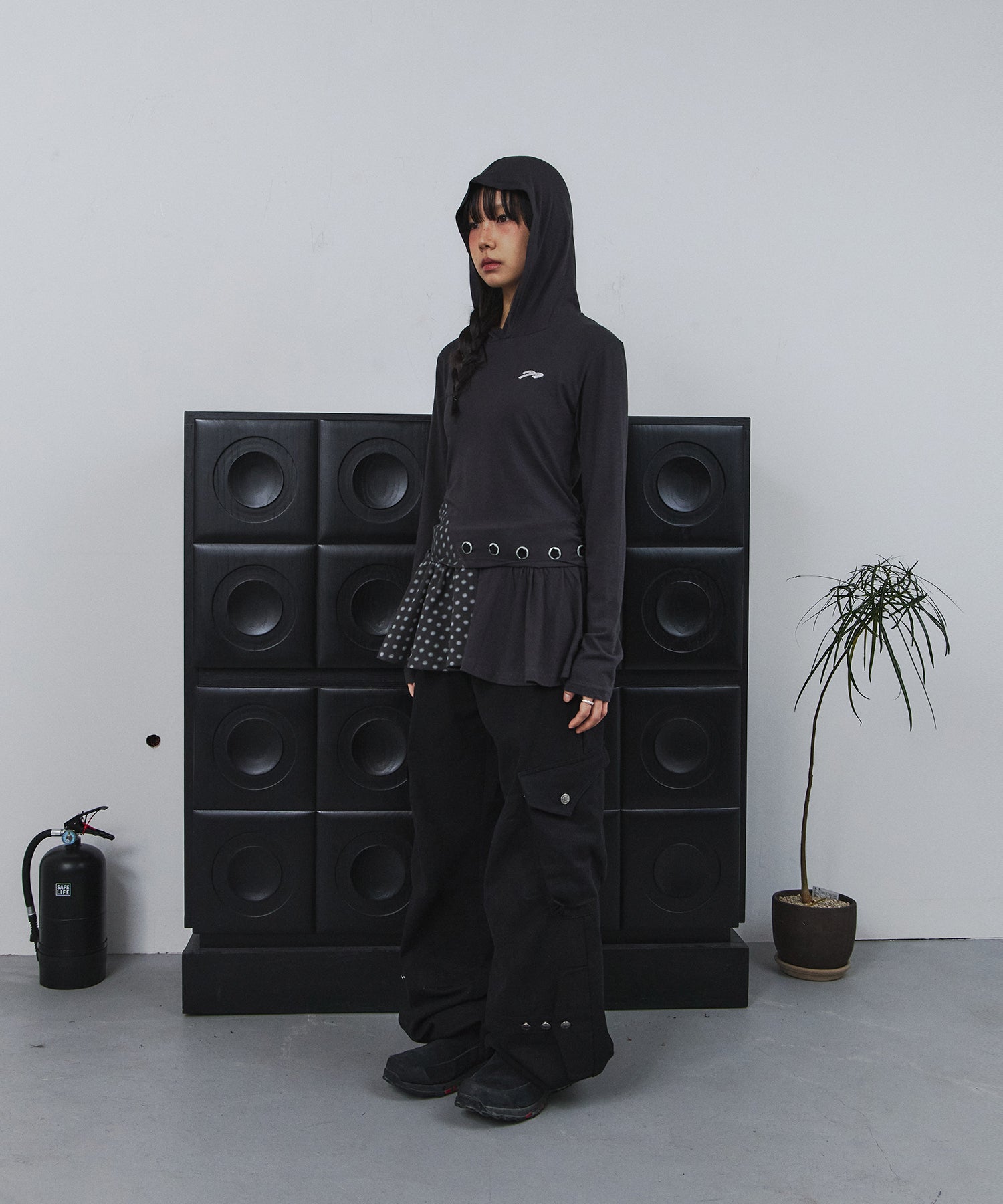 Tansanmagnesium Button Hood Layered One-Piece