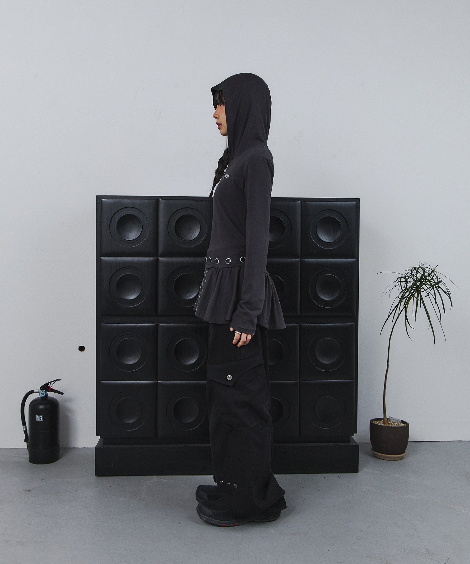 Tansanmagnesium Button Hood Layered One-Piece