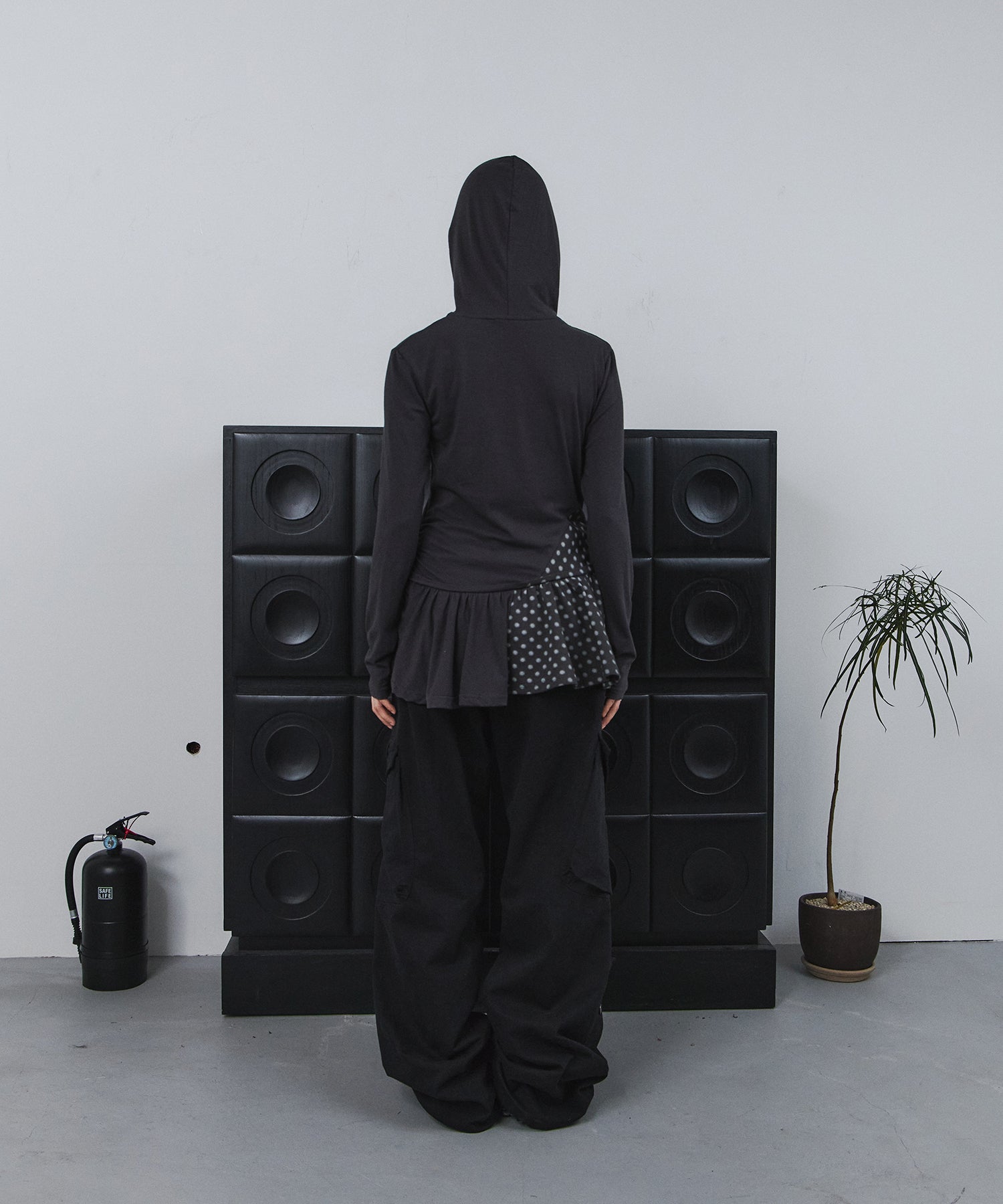 Tansanmagnesium Button Hood Layered One-Piece