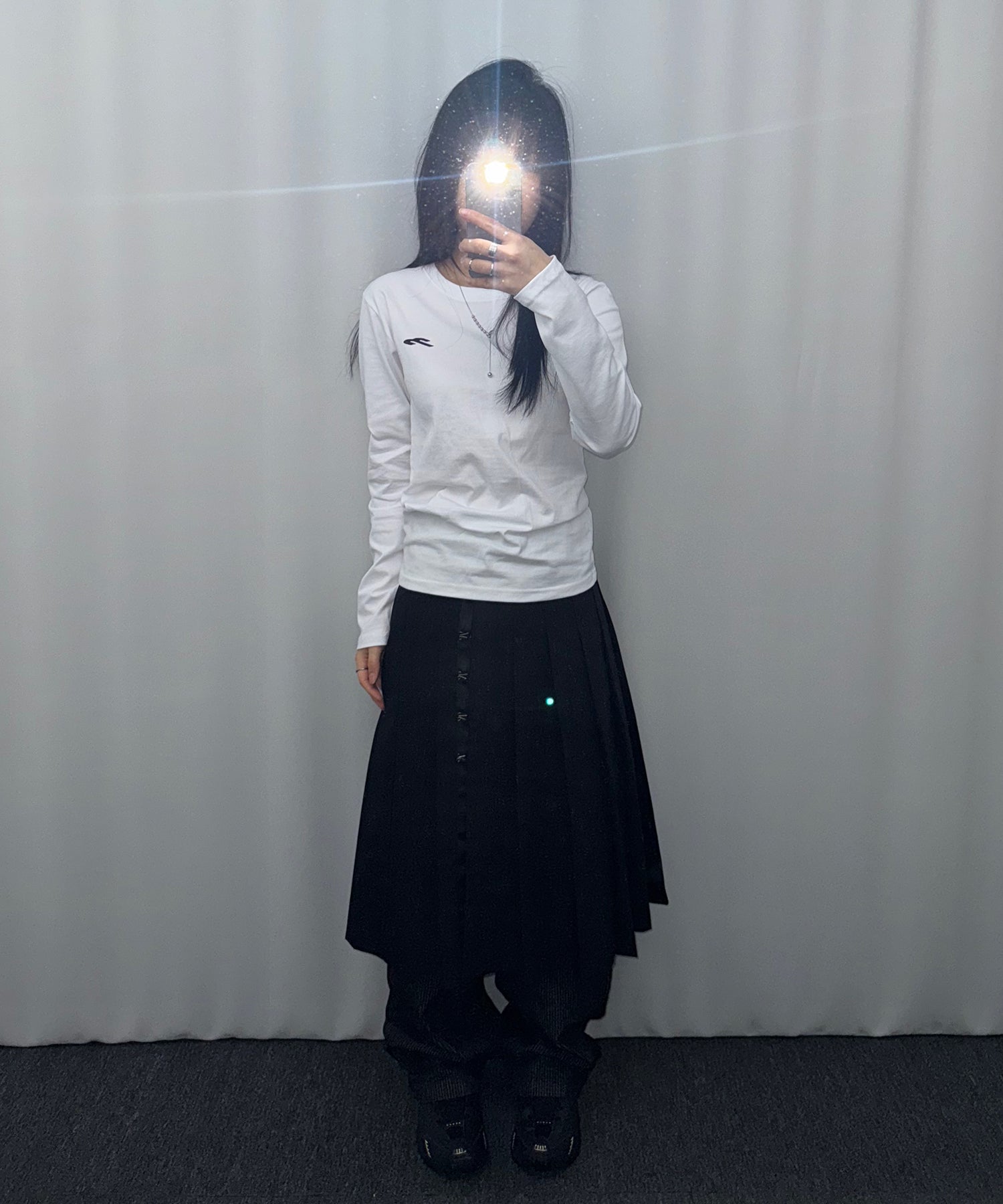 Tansanmagnesium (5/18 Pre-Order) Mountain Long Sleeve (White/Black)