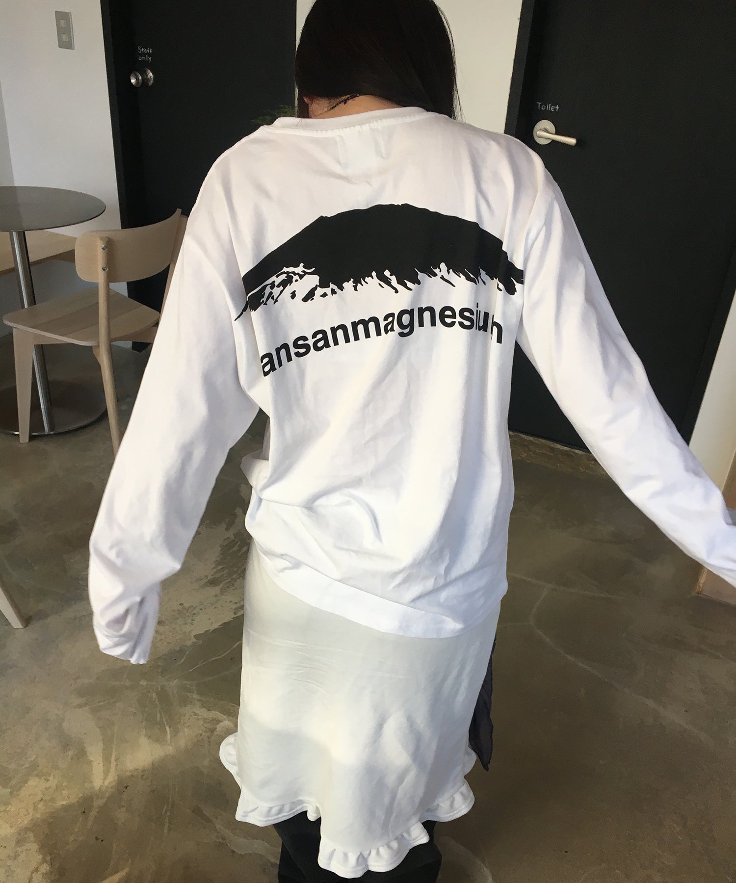 Tansanmagnesium (5/18 Pre-Order) Mountain Long Sleeve (White/Black)
