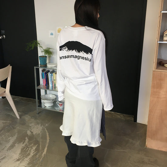 Tansanmagnesium (5/18 Pre-Order) Mountain Long Sleeve (White/Black)