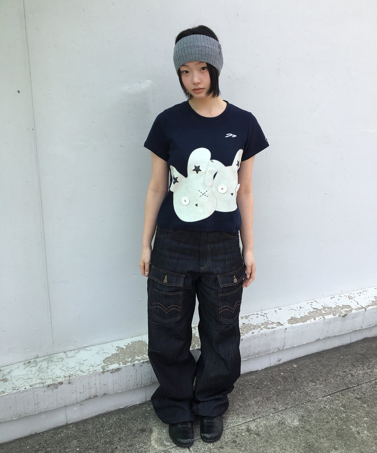 Tansanmagnesium (5/12 Pre-Order) Rabbit Button T-Shirt (Navy)