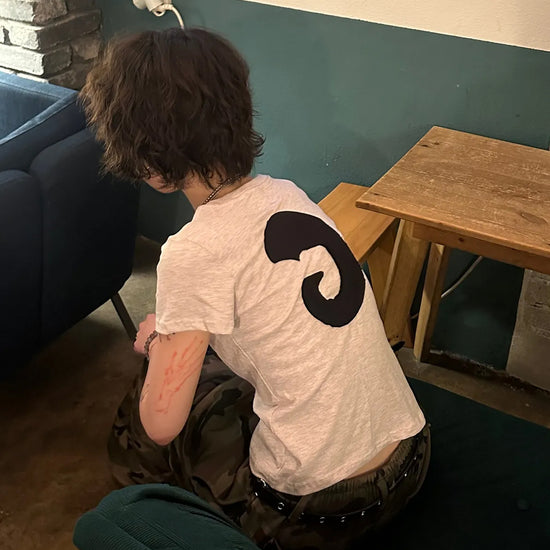 Tansanmagnesium (4/30 Pre-order Shipping) Horn Appliqué T-Shirt (Light Pink)
