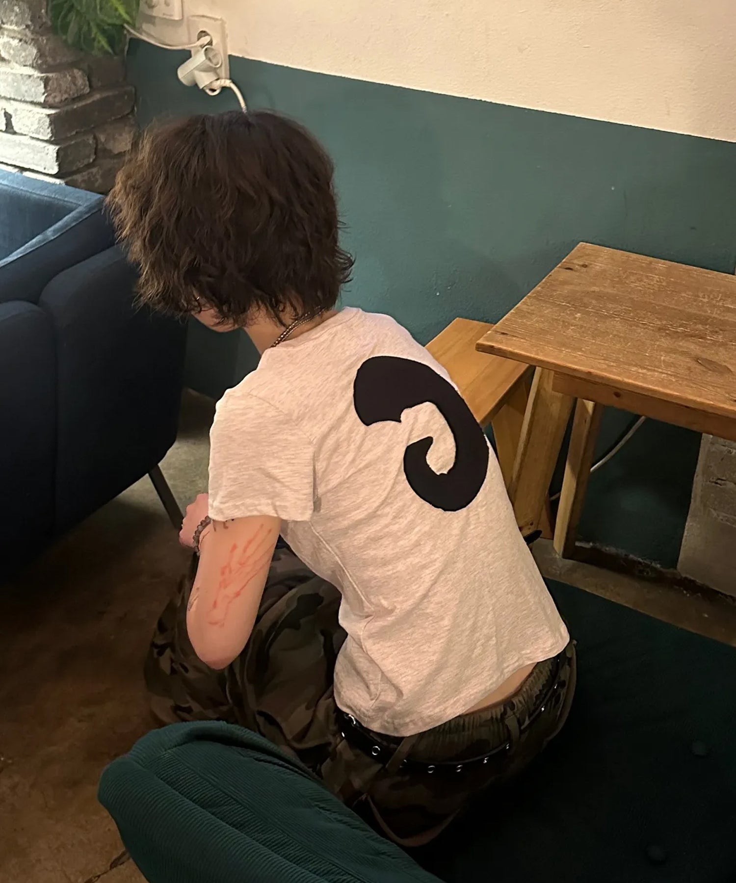 Tansanmagnesium (4/30 Pre-order Shipping) Horn Appliqué T-Shirt (Light Pink)